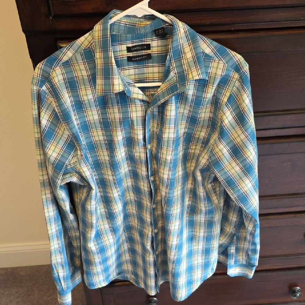 Van Heusen Blue and White Plaid Button-Down Shirt